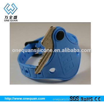 silicone key holder bracelet for promotional gift